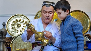 Асрий анъаналар давомчилари