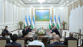 Навоий вилояти ҳокими ГФР элчиси бошчилигидаги ишбилармонлар делегацияси билан учрашди