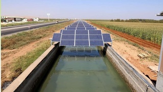 Ҳиндистон қуёш қурилмаларини каналларда жойлаштиришни бошлади