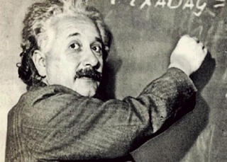 Eynshteynning qo'lyozma xati kim oshdi savdosida 1,2 million dollarga sotildi