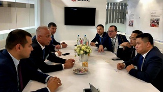 “Ўзбекистон темир йўллари”АЖ билан Германиянинг “KFV” тараққиёт банки ўртасида меморандум имзоланди