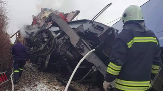 БНТ: в Болгарии при столкновении грузовых поездов погибли два человека