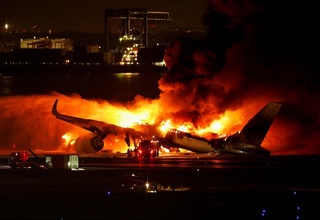 Японияда самолётларнинг тўқнашиб кетиши оқибатида беш нафар экипаж аъзоси ҳалок бўлди