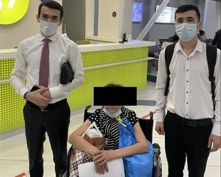 Эҳтиётсизлик оқибатида икки оёғидан айрилиб, хотирасини йўқотган аёл Ватанга қайтарилди