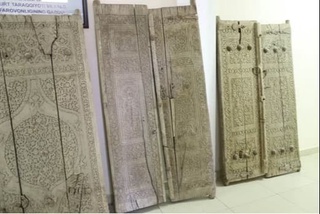 Қорақалпоғистон чегарасидан ноқонуний равишда олиб чиқиб кетилаётган маданий бойликлар тўхтатиб қолинди