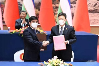 Китайский рынок открыт для узбекского винограда и куриных лапок