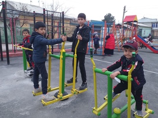 Фарғонада замонавий болалар майдончалари барпо этилмоқда