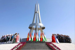 Жаңа басқышқа көтерилген мүнәсибетлер: биз бирден-бир күшпиз