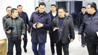 Андижон вилоятининг инвестициявий фаолияти ҳамда саноат ривожланишига оид масалалар муҳокама қилинди