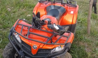 Икки фуқаро квадрациклда жарликка тушиб кетди