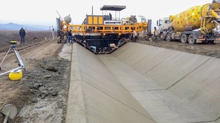 Каналларды бетонластырсақ, суўды үнемлеймиз, зүрәәтке берекет киреди, дәраматымыз артады