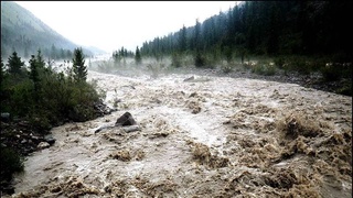 Ayrim tumanlarda sel-suv toshqin hodisalari yuzaga kelishi mumkin — Oʻzgidromet