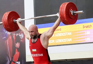 Вазнабардор Руслан Нурудинов дар Ҷоми Ӯзбекистон дар Урганҷ медали тилло гирифт