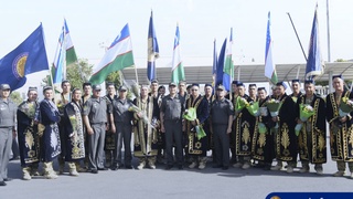 В столичном аэропорту встретили призеров АрМИ-2022 в соревнованиях «Меридиан» и «Тактический стрелок»