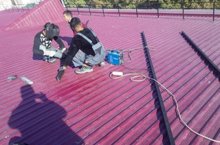 Умумтаълим мактабларига қуёш электр панеллари ўрнатилмоқда