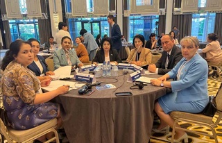 Ўзбекистон парламенти аъзолари Истанбул шаҳридаги форумда иштирок этяпти