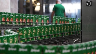 С апреля 2025 года в Узбекистане планируют ввести акцизный налог на соки и сладкие чаи