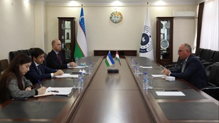 Венгрия ректорлар Конференцияси бош котиби билан учрашув