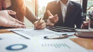 Kredit qarzdorlik bank foydasiga undirildi