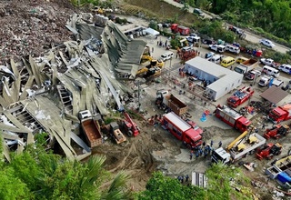 Филиппин: чиқиндихонадаги ўпирилиш туфайли саккиз киши ҳалок бўлди