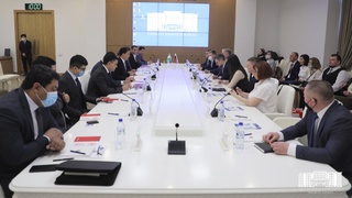 Россия тадбиркорлари билан давра суҳбати