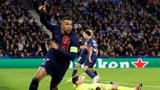 Дубли Кейна и Мбаппе вывели в четвертьфинал «Баварию» и ПСЖ