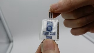 Smartfonni barmoqlar yordamida quvvatlantiradigan plastir