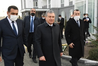 President gets acquainted with construction projects