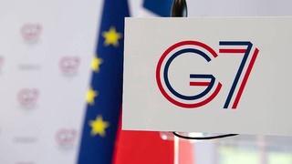 G7 выделит 15 млрд долл. на школьное образование девочек в развивающихся странах