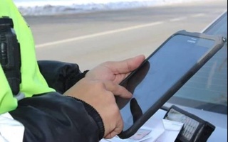 Инспекторы Минтранса теперь будут составлять административные протоколы с помощью планшетов