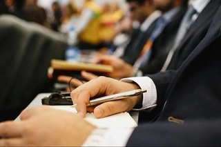 Күшли кеңес, есап беретуғын ҳәм интакер ҳәким