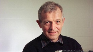 Нобелевскую премию по физике присудили Фрэнсису Хальцену