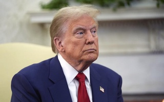 Трамп: Вашингтон ва Киев 24 апрель куни фойдали қазилмалар бўйича келишувни имзолайди