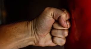 Andijonda obodonlashtirishda ishlaydigan ayollar kaltaklandi