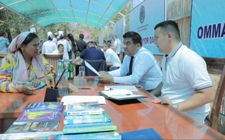 В трех регионах Навоийской области прошли выездные приемы граждан