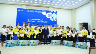 В Навои проходит II Национальный форум педагогов