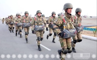 На полигоне «Фергана» прошли учения десантников ВС Узбекистана