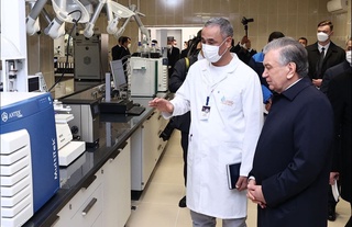 “Бу заводлар ўзбек халқига манфаат олиб келиши керак” — Шавкат Мирзиёев