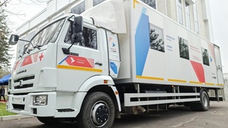 Узбекистан получил российскую мобильную клинику