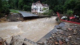 Германияда сув тошқини катта талафот етказди