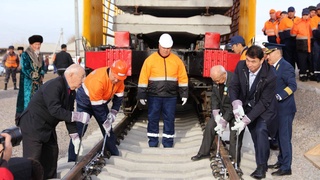 Ӯзбекистон ва Қазоқистонро роҳи оҳани нав мепайвандад