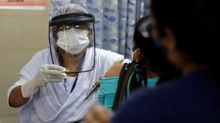 Премьер Индии призвал провести в стране «праздник вакцинации»