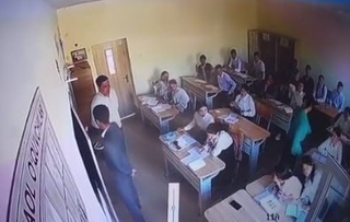 Хоразмда мактаб директори ўқувчи қизларни сочидан тортиб калтаклади