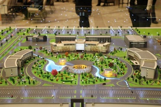 В Термезе открылся международный торговый центр