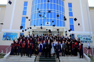 Афғонистонлик битирувчиларнинг навбатдаги 111 нафарига бакалавр дипломлари топширилди