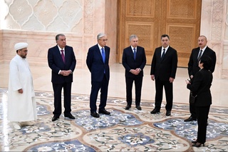 Роҳбарони кишварҳои Осиёи Марказӣ ва Озарбойҷон ба Маркази тамаддуни исломӣ ташриф оварданд