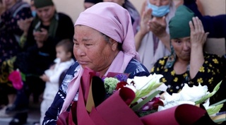 Maktabga Vatanning mard oʻgʻloni byusti oʻrnatildi