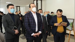 Маданият вазири Намангандаги қайси мактабни аъло даражада баҳолади?