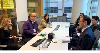 Ўзбекистон элчиси «Bloomberg» компанияси раҳбарияти билан учрашди