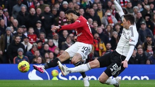 «Манчестер Юнайтед» вырвал победу у «Фулхэма», растеряв фору в два мяча